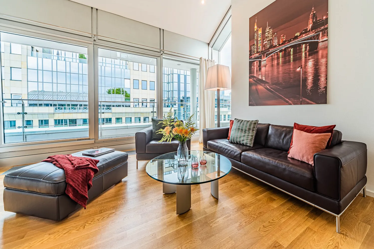 4 Zimmer Wohnung mit 115 m² in Frankfurt am Main – Bild 1