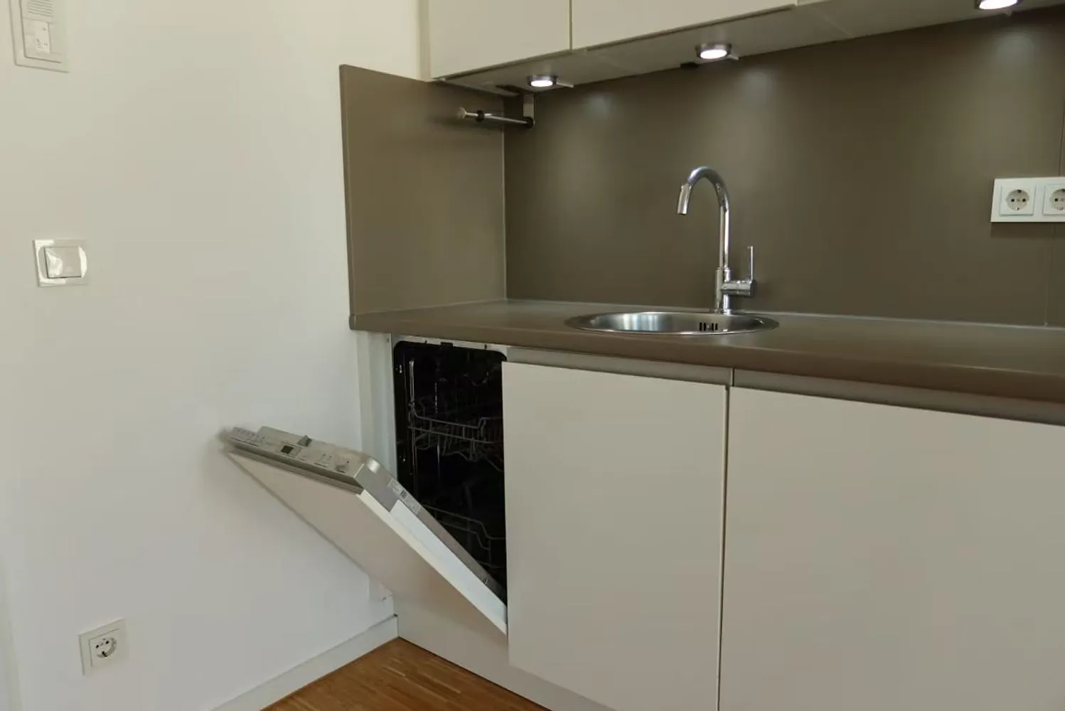 1 Zimmer Wohnung mit 50 m² in Frankfurt am Main – Bild 11
