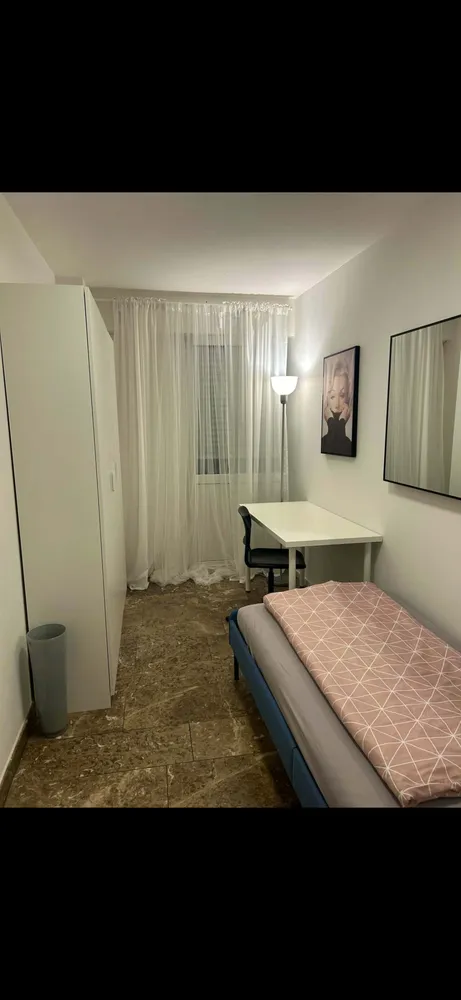 WG-Zimmer mit 8 m² in München – Bild 3