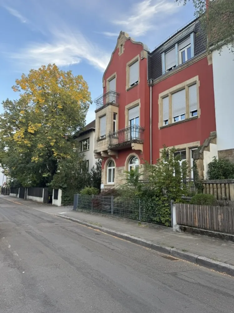 7 Zimmer Wohnung mit 260 m² in Karlsruhe – Bild 1