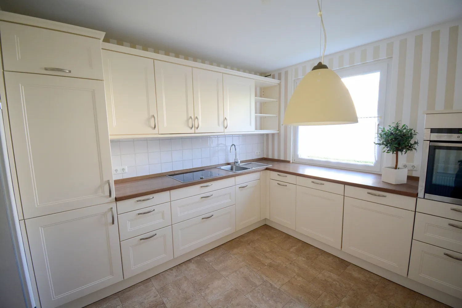 2 Zimmer Wohnung mit 62 m² in Lübeck – Bild 9