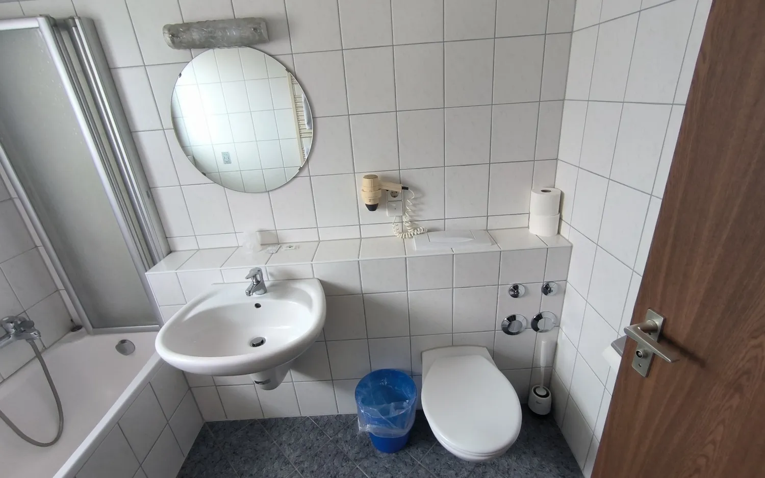 WG-Zimmer mit 35 m² in Böblingen – Bild 1