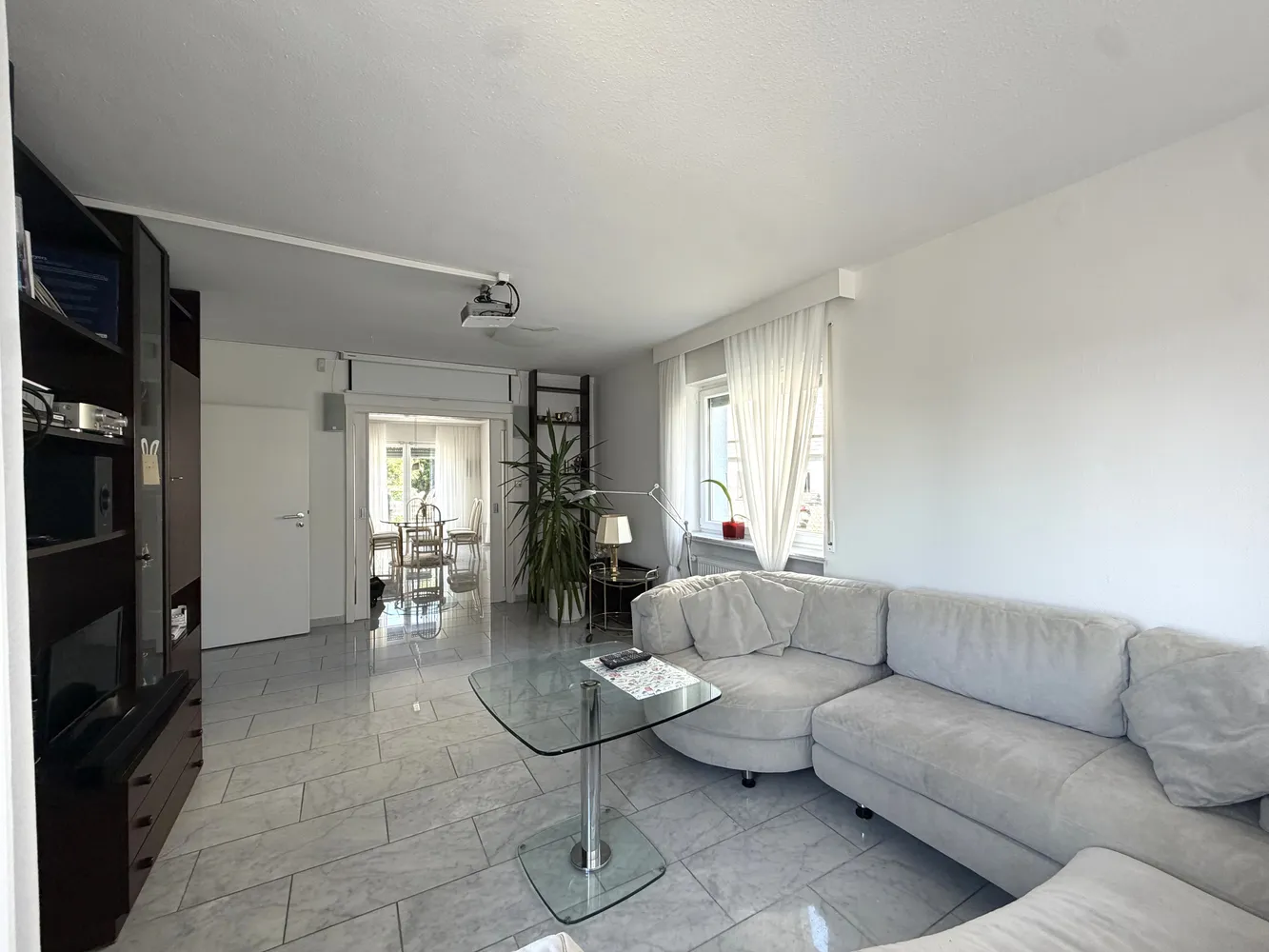 4 Zimmer Wohnung mit 100 m² in Stuttgart – Bild 6