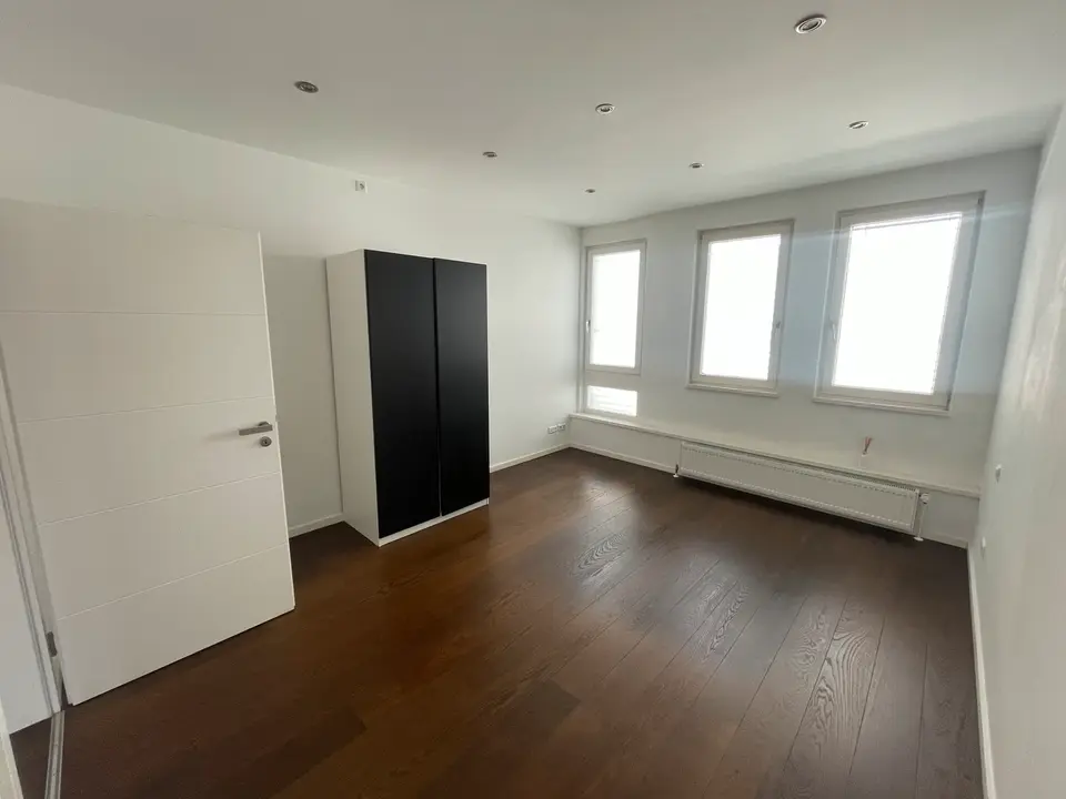 WG-Zimmer mit 148 m² in Stuttgart – Bild 2