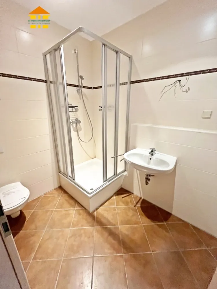 1 room apartment with 38 m² in Chemnitz – Photo 6