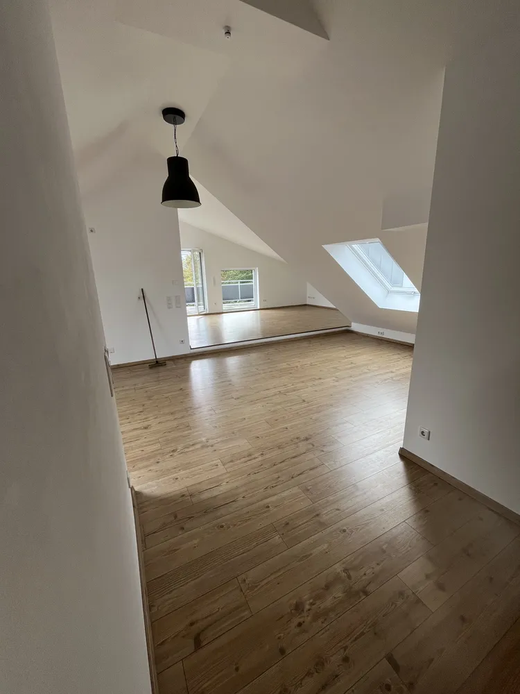 2 Zimmer Wohnung mit 77 m² in Wuppertal – Bild 1
