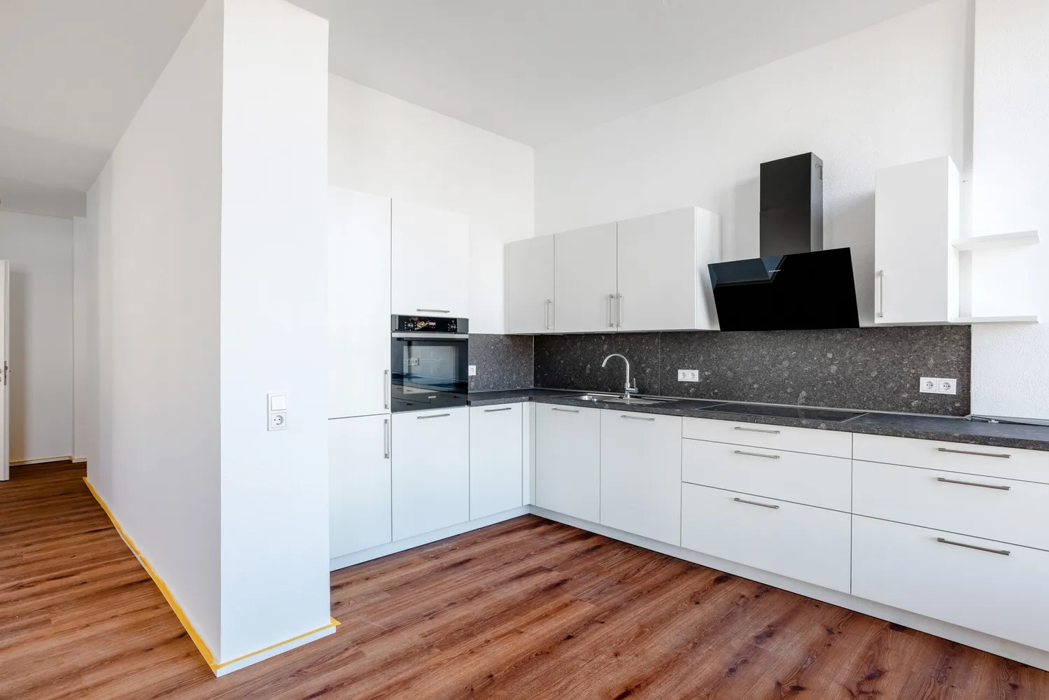 4 Zimmer Wohnung mit 141 m² in Mannheim – Bild 2
