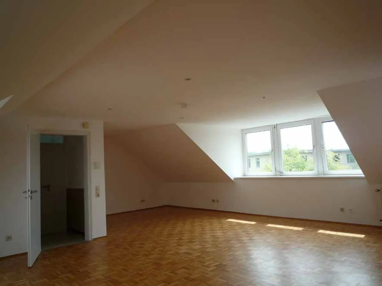 1 room apartment with 57 m² in Aachen – Photo 5