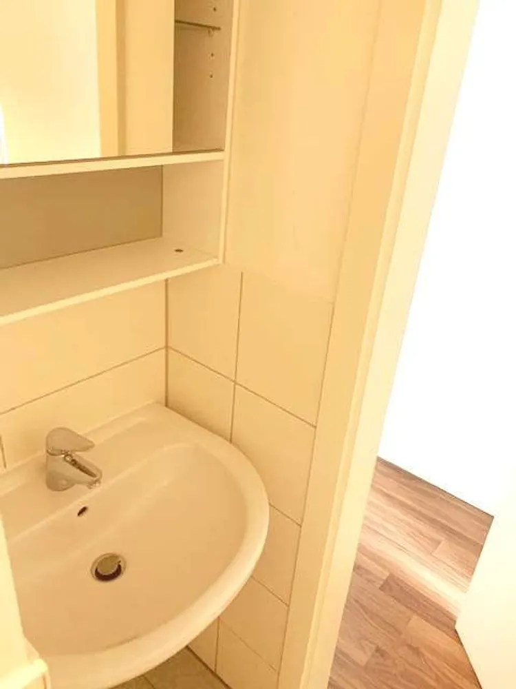 1 room apartment with 23 m² in Cologne – Photo 5
