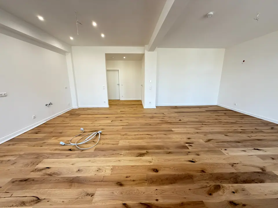 2 Zimmer Wohnung mit 97 m² in Limbach-Oberfrohna – Bild 1