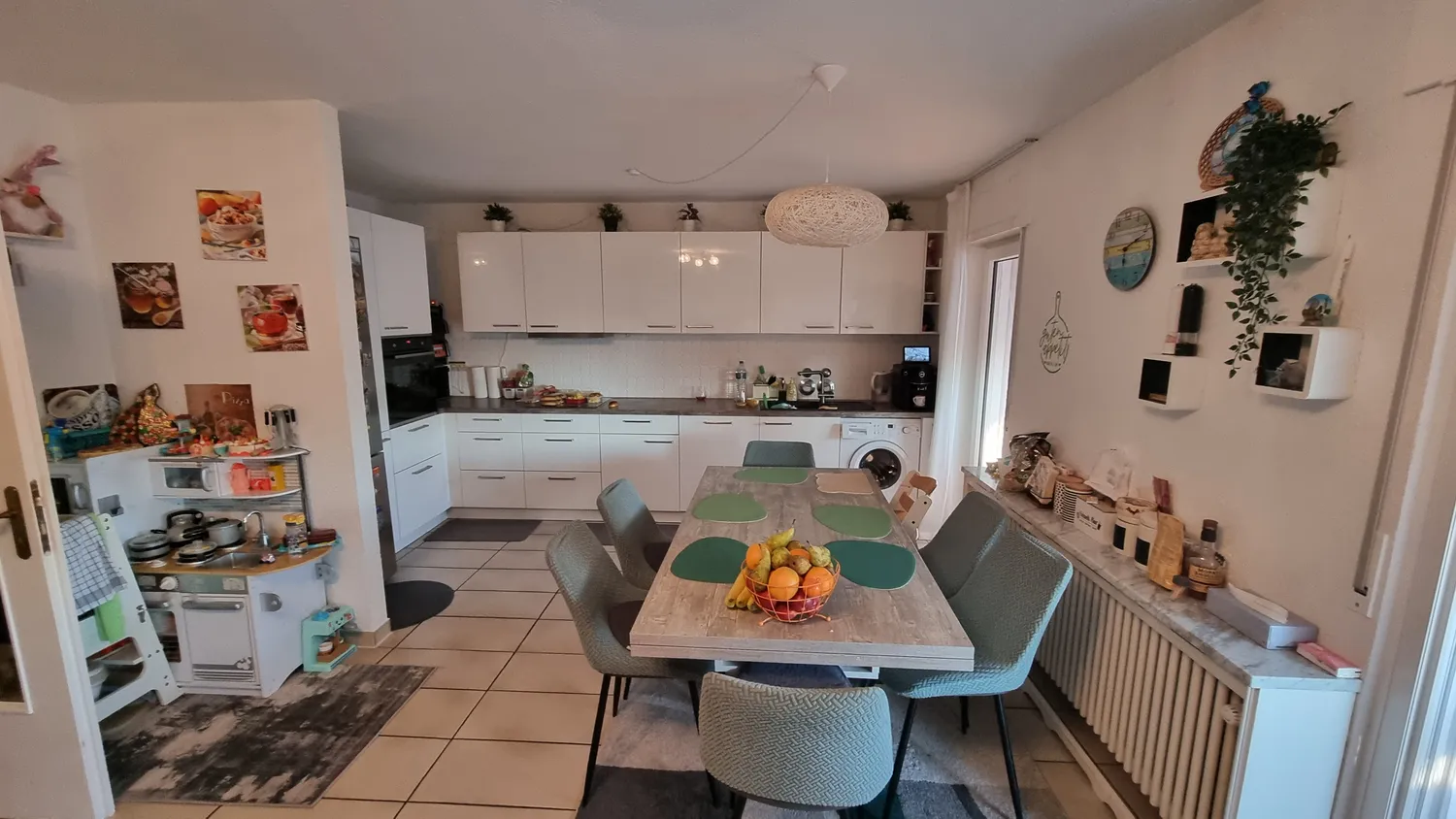 4 Zimmer Wohnung mit 101 m² in Karlsruhe – Bild 2