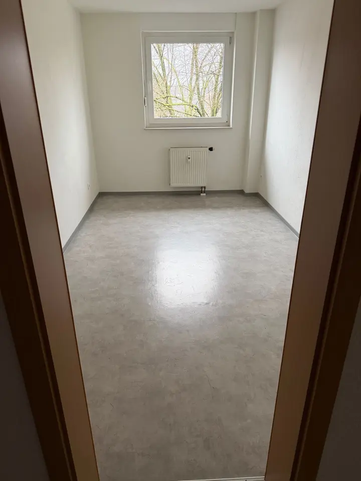 4 Zimmer Wohnung mit 79 m² in Duisburg – Bild 1