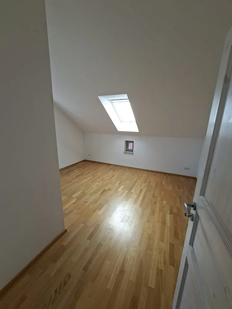 4 Zimmer Wohnung mit 115 m² in Dresden – Bild 8