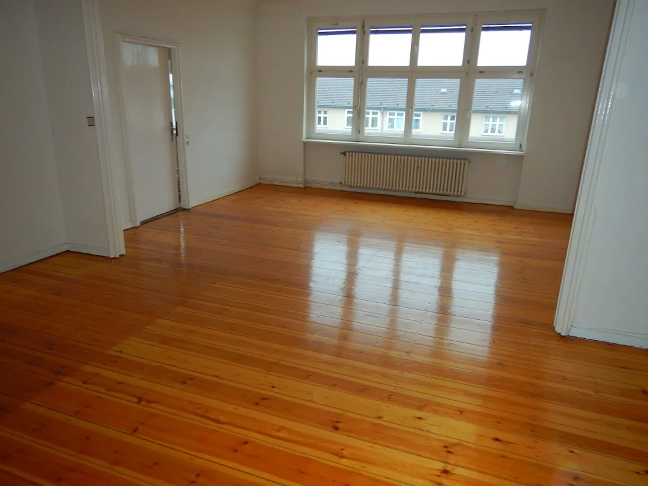 5 Zimmer Wohnung mit 215 m² in Berlin – Bild 2