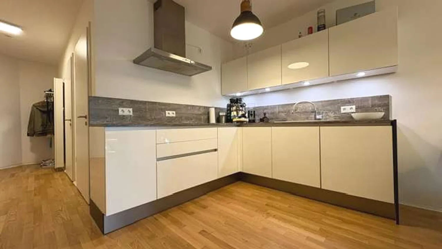 2 room apartment with 65 m² in Cologne – Photo 6