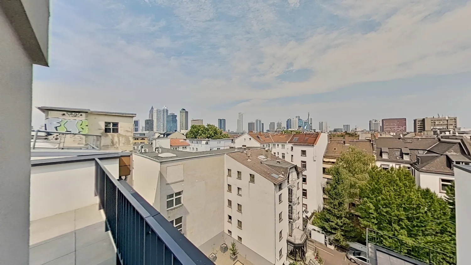 2 Zimmer Wohnung mit 146 m² in Frankfurt am Main – Bild 11