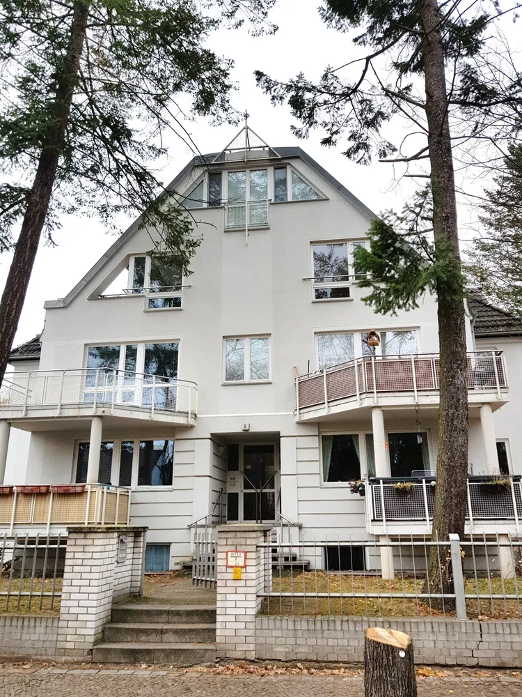 4 Zimmer Wohnung mit 141 m² in Berlin – Bild 1