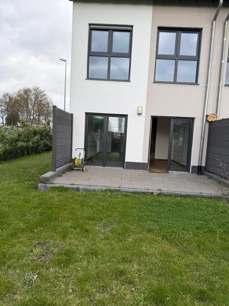 5 Zimmer Haus mit 140 m² in Wiesbaden – Bild 2