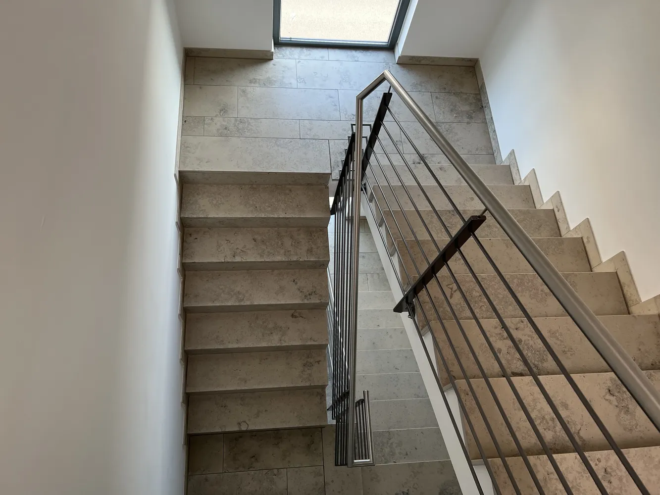 2 Zimmer Wohnung mit 127 m² in Köln – Bild 3