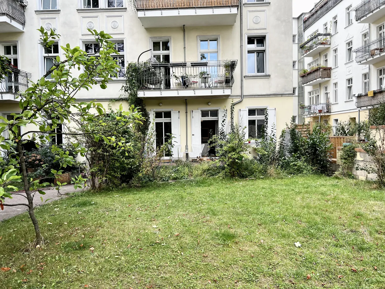 3 room apartment with 90 m² in Berlin – Photo 9