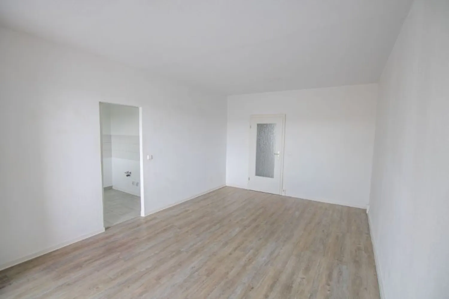 3 Zimmer Wohnung mit 70 m² in Halle (Saale) – Bild 2