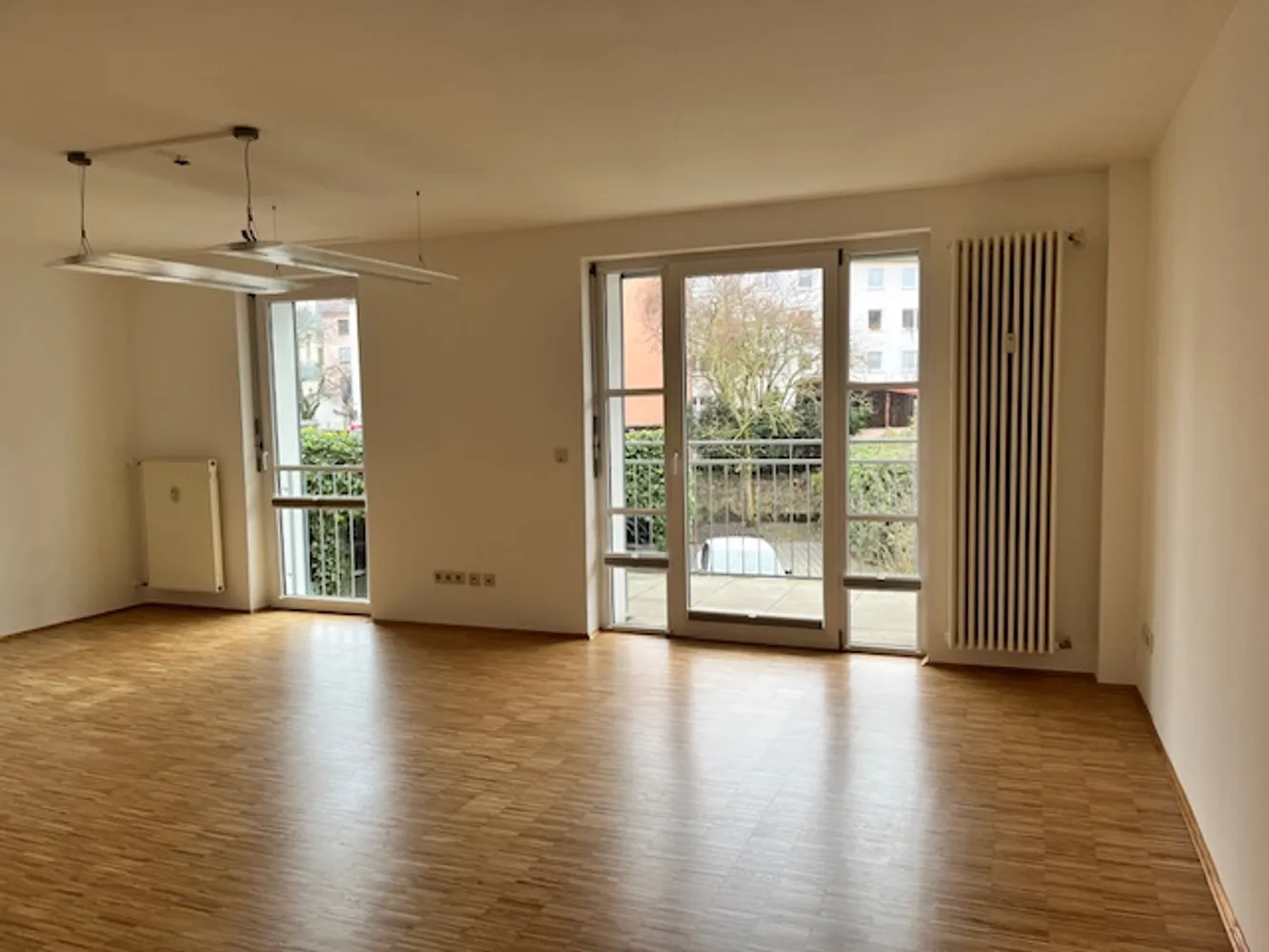 5 Zimmer Wohnung mit 180 m² in Würzburg – Bild 1