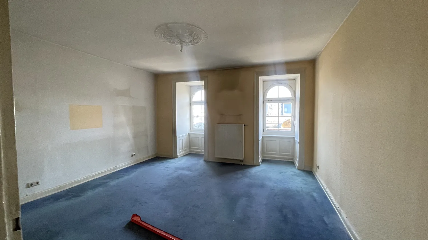 4 Zimmer Wohnung mit 110 m² in Wiesbaden – Bild 1
