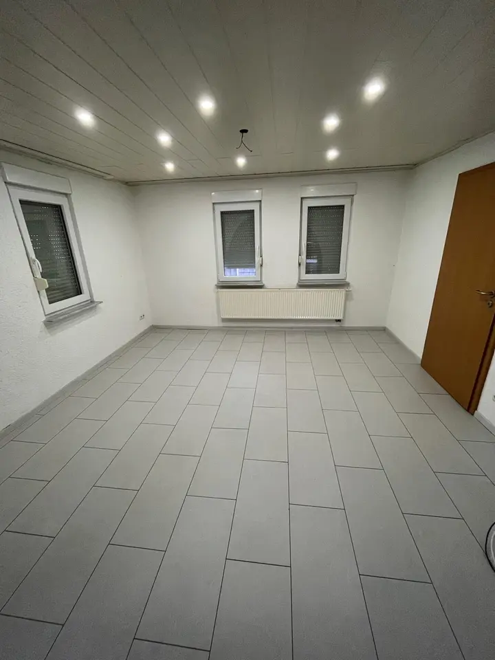 8 Zimmer Haus mit 166 m² in Siegen – Bild 1