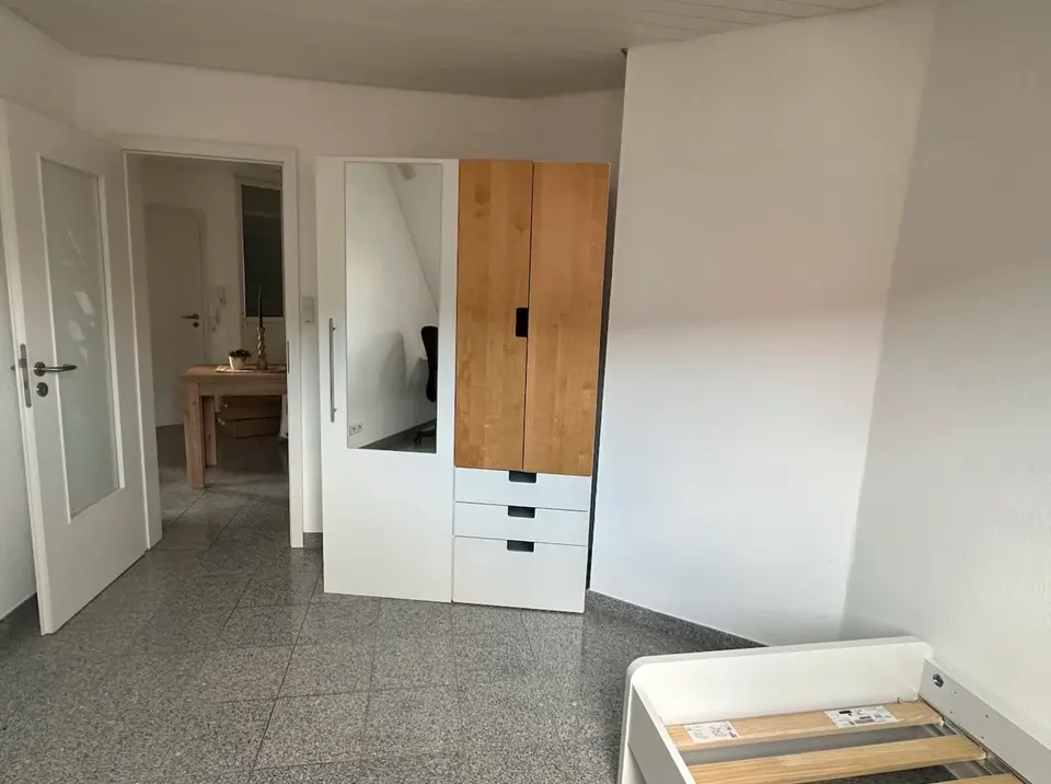 13 Zimmer Wohnung mit 89 m² in Stuttgart – Bild 2