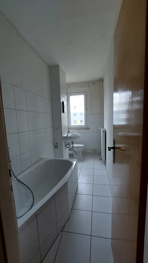 3 Zimmer Wohnung mit 60 m² in Weißenfels – Bild 2