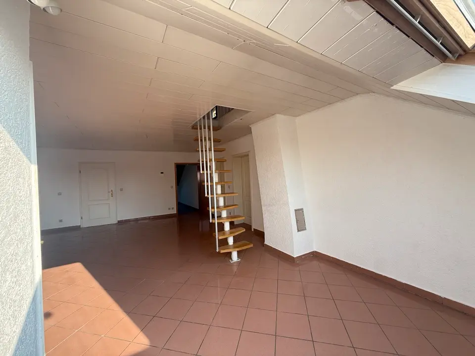 5 Zimmer Wohnung mit 110 m² in Karlsruhe – Bild 7