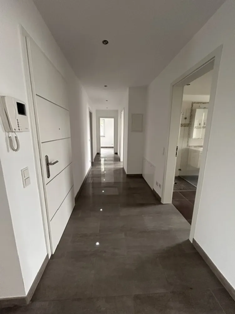 4 Zimmer Wohnung mit 131 m² in Wiesbaden – Bild 7