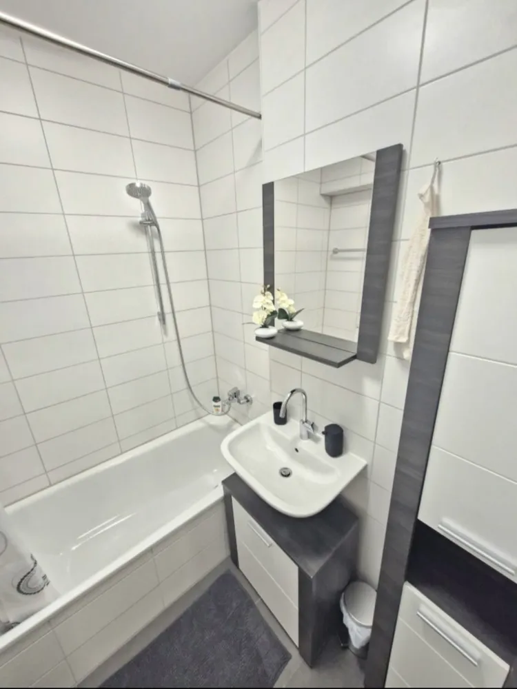 3 Zimmer Wohnung mit 8 m² in Nürnberg – Bild 2