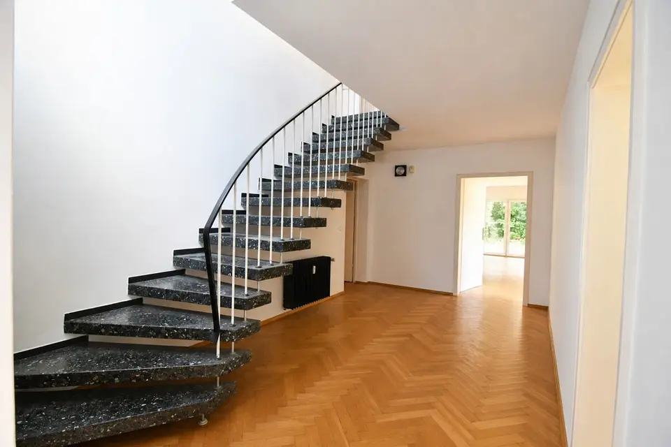 6 room house with 212 m² in Limburg an der Lahn – Photo 4