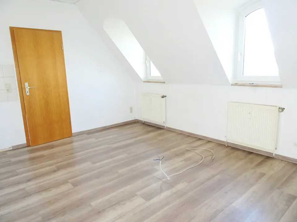 3 Zimmer Wohnung mit 82 m² in Werdau – Bild 2