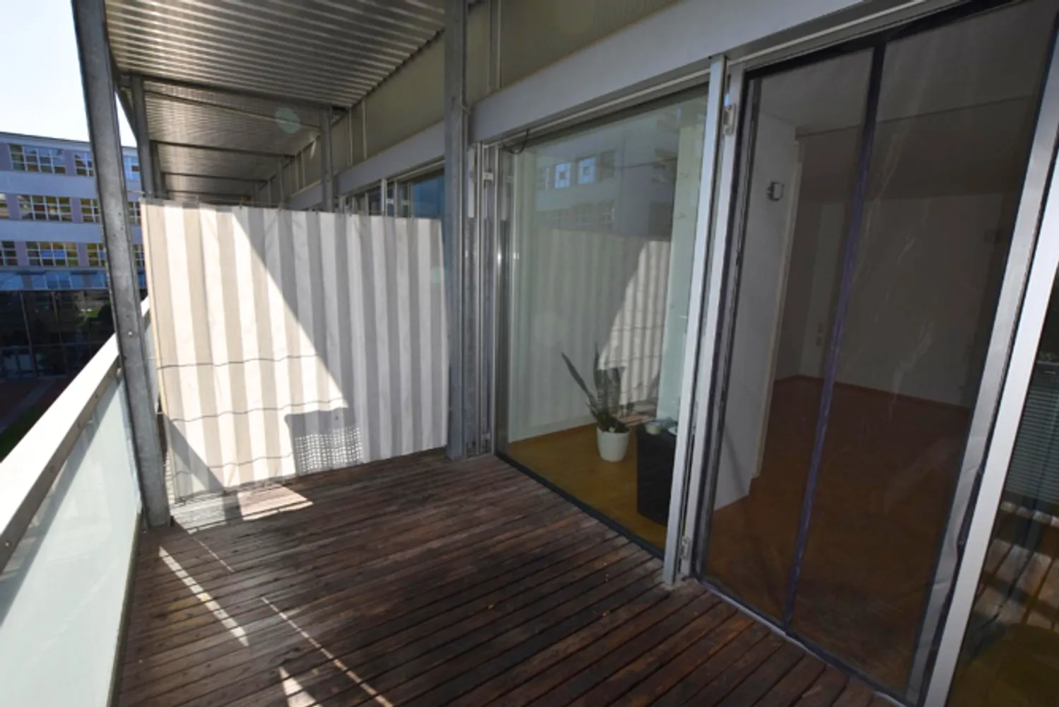 1 room apartment with 45 m² in Stuttgart – Photo 4