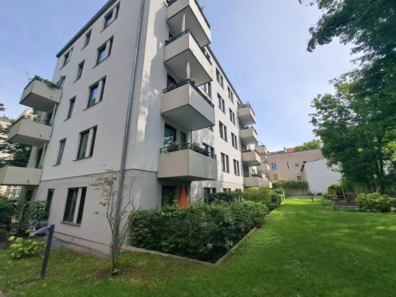 5 Zimmer Wohnung mit 106 m² in Berlin – Bild 1