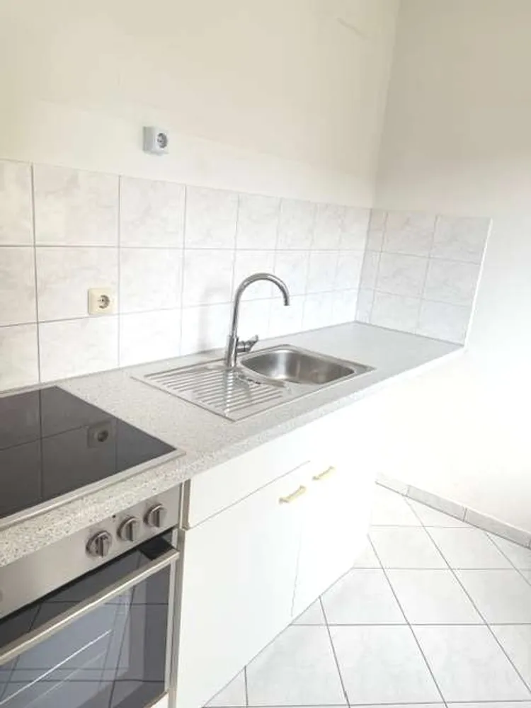 3 Zimmer Wohnung mit 60 m² in München – Bild 2