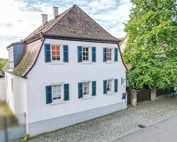 5 Zimmer Haus mit 195 m² in Würzburg – Bild 1