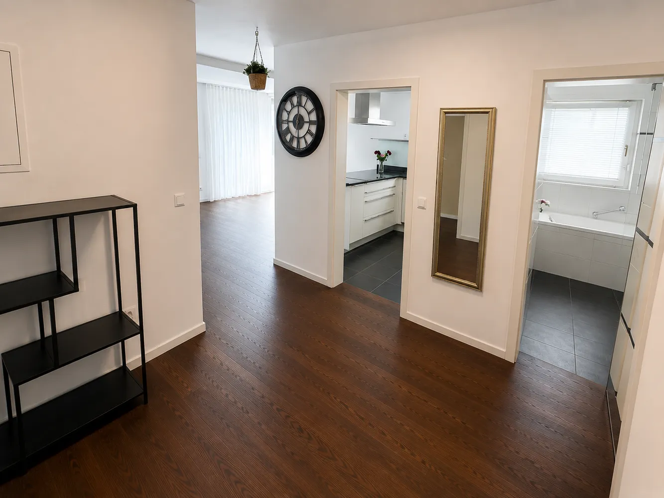 3 Zimmer Wohnung mit 83 m² in München – Bild 2