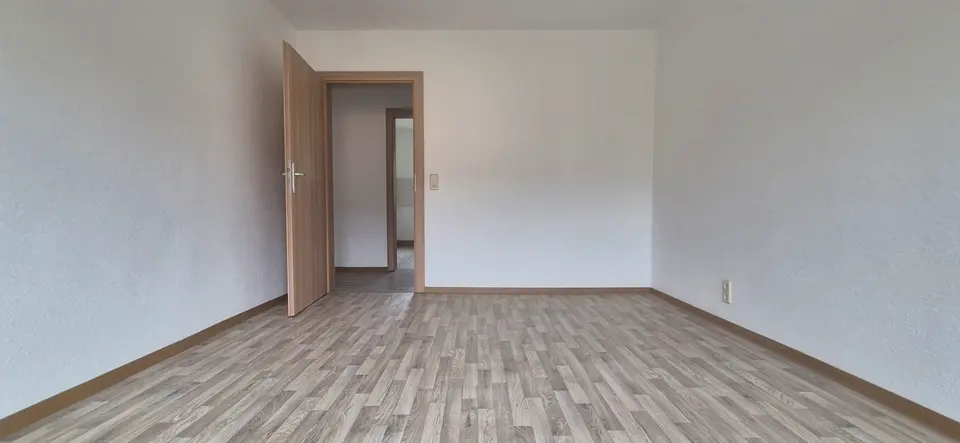 3 Zimmer Wohnung mit 56 m² in Crimmitschau – Bild 2