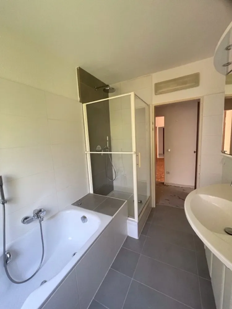 3 Zimmer Wohnung mit 95 m² in Essen – Bild 2