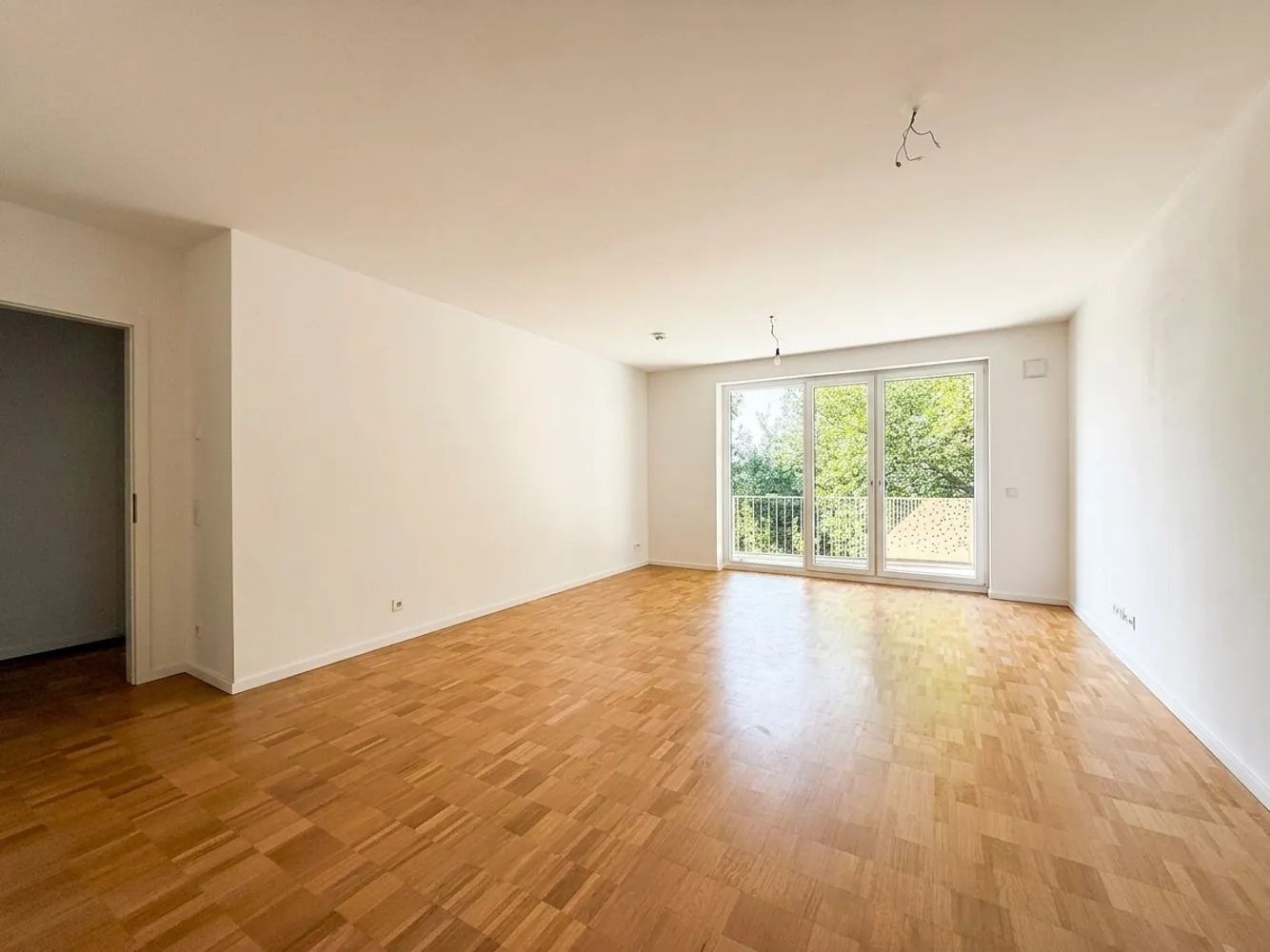 2 Zimmer Wohnung mit 67 m² in Hamburg – Bild 2