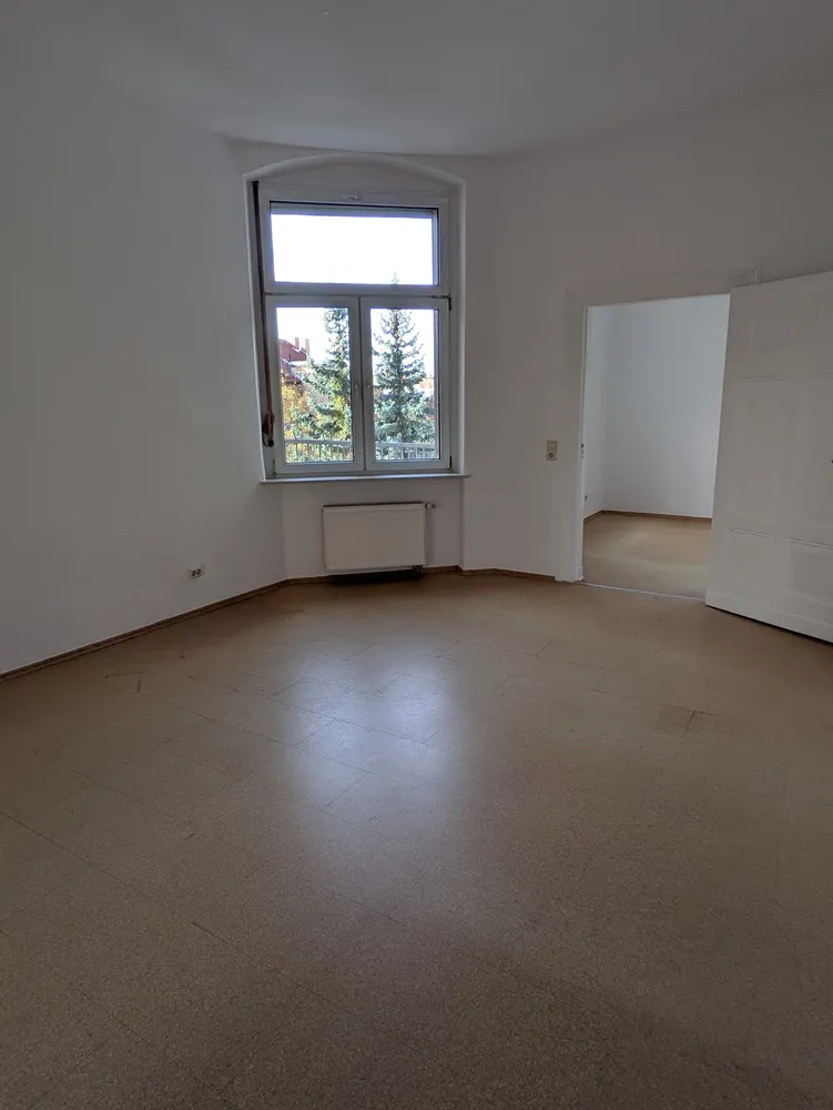 4 Zimmer Wohnung mit 130 m² in Halle (Saale) – Bild 3