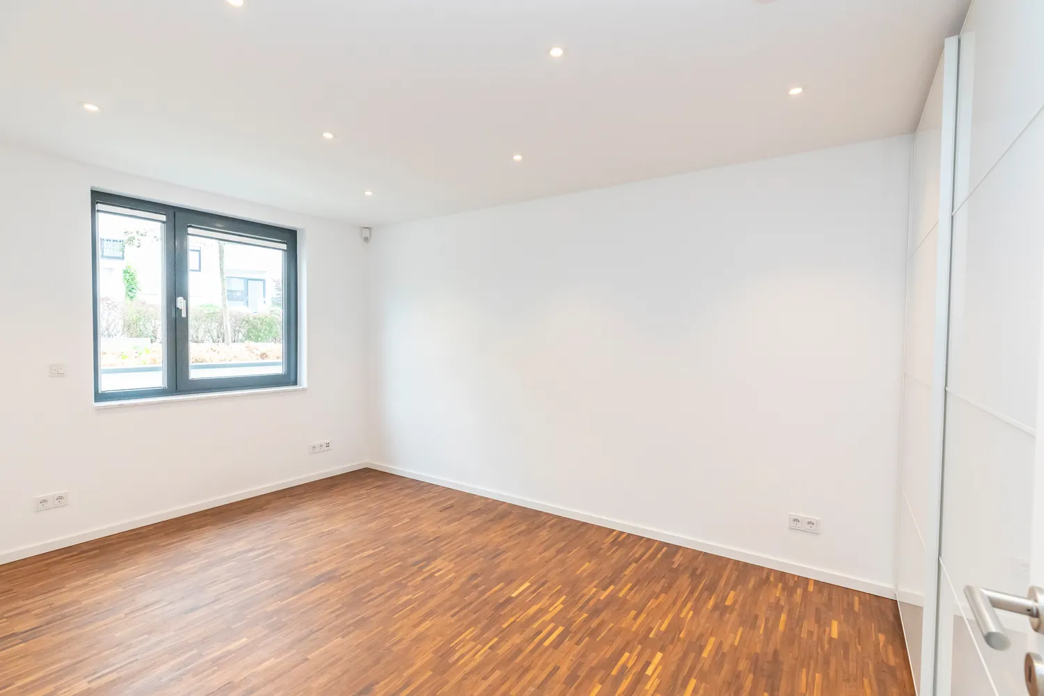 4 Zimmer Wohnung mit 146 m² in Wiesbaden – Bild 8