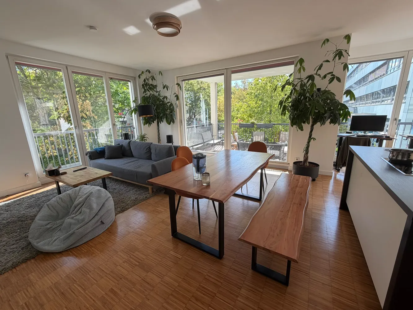 2 Zimmer Wohnung mit 77 m² in Berlin – Bild 1