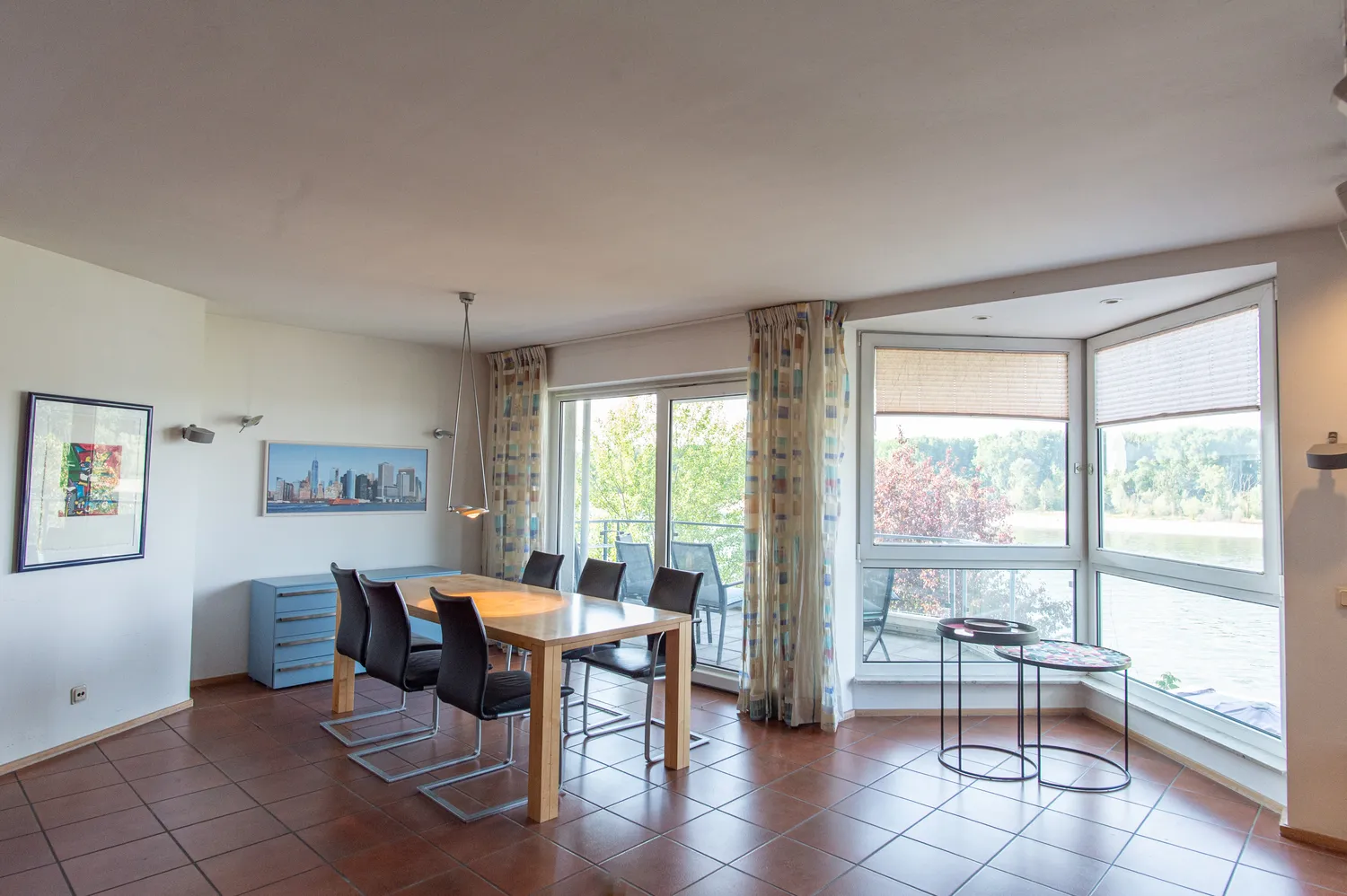 2 Zimmer Wohnung mit 120 m² in Köln – Bild 1