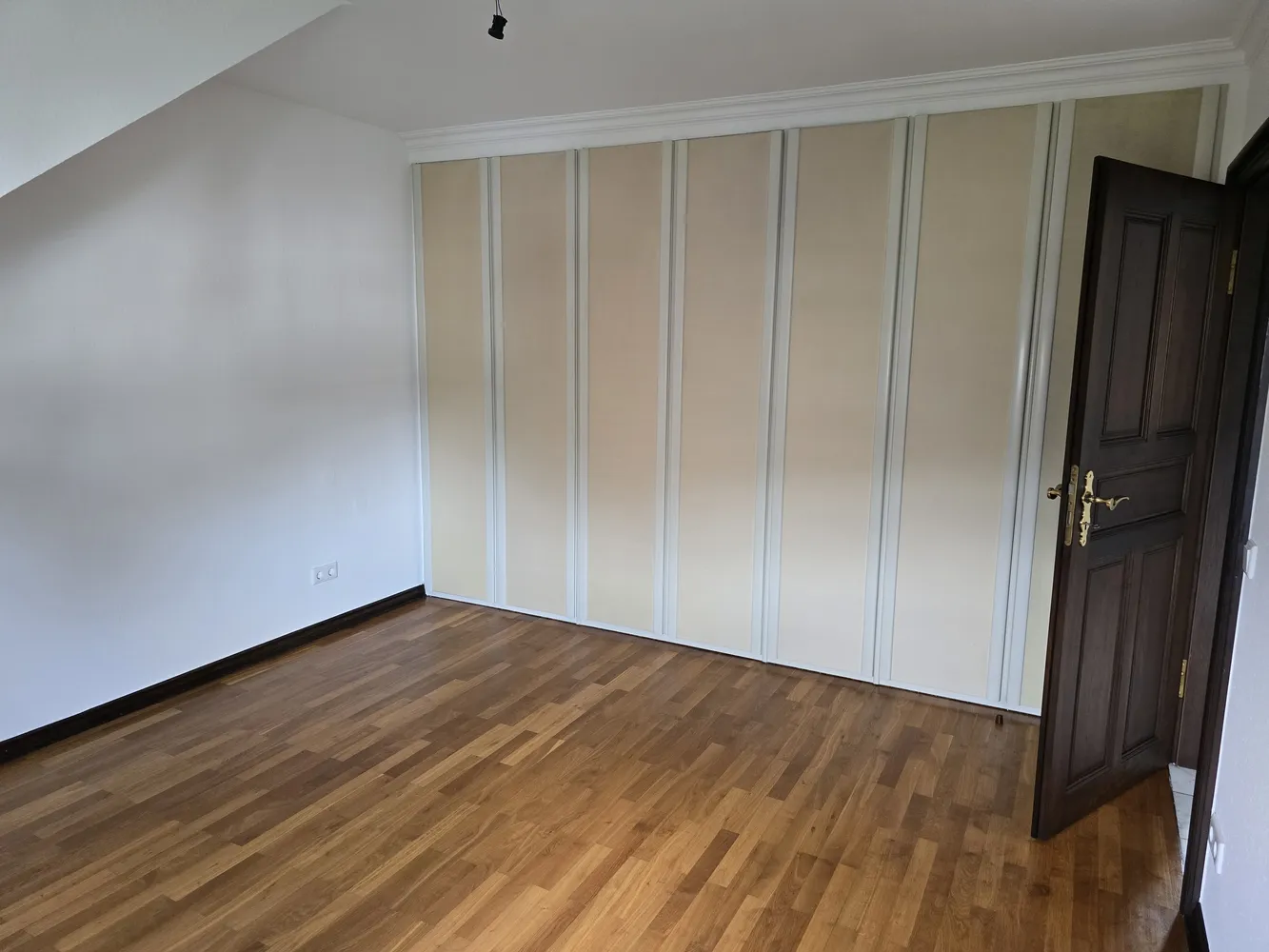 4 Zimmer Wohnung mit 111 m² in Krefeld – Bild 9