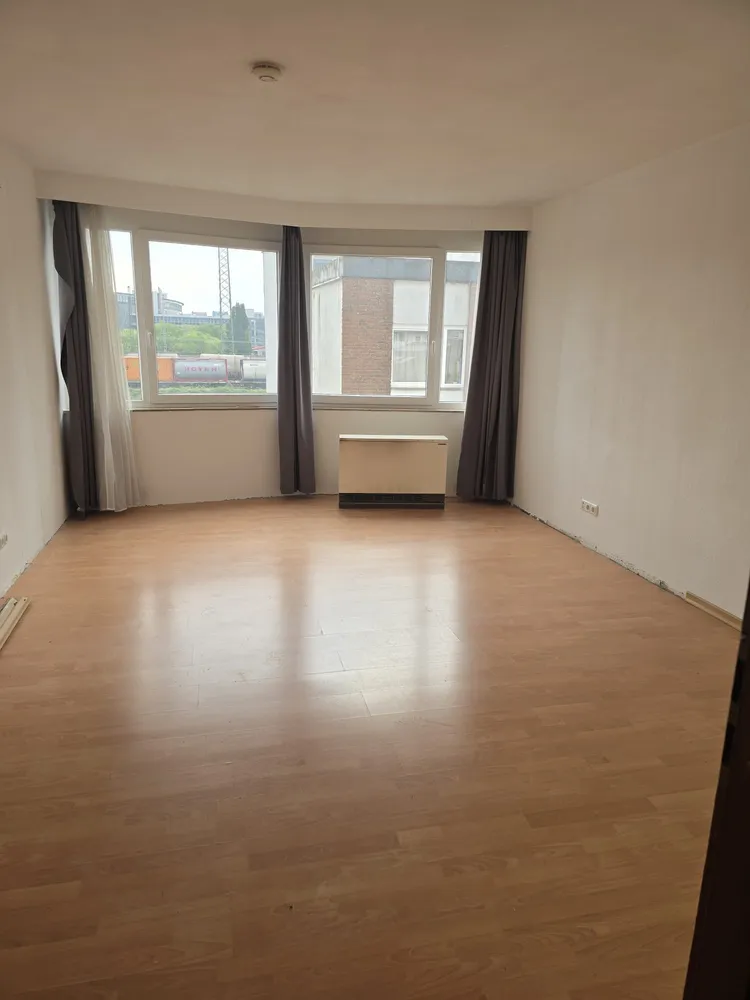 1 Zimmer Wohnung mit 27 m² in Köln – Bild 2