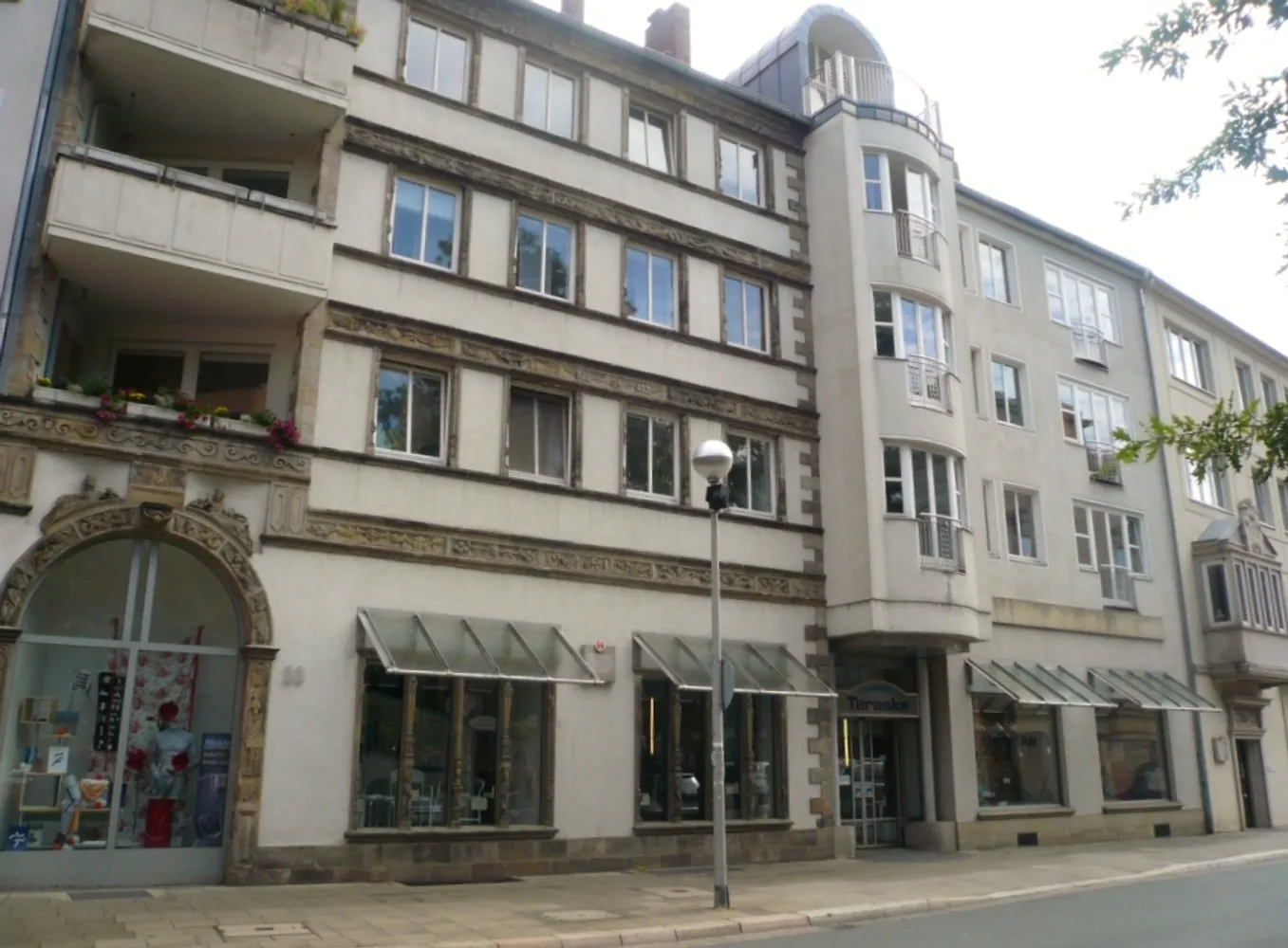 4 Zimmer Wohnung mit 120 m² in Hannover – Bild 1